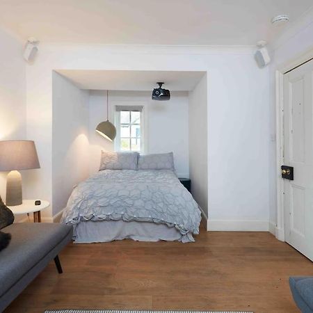 Sleeps 10. The Old Pink Library By Loch And River Villa Lochearnhead Eksteriør billede