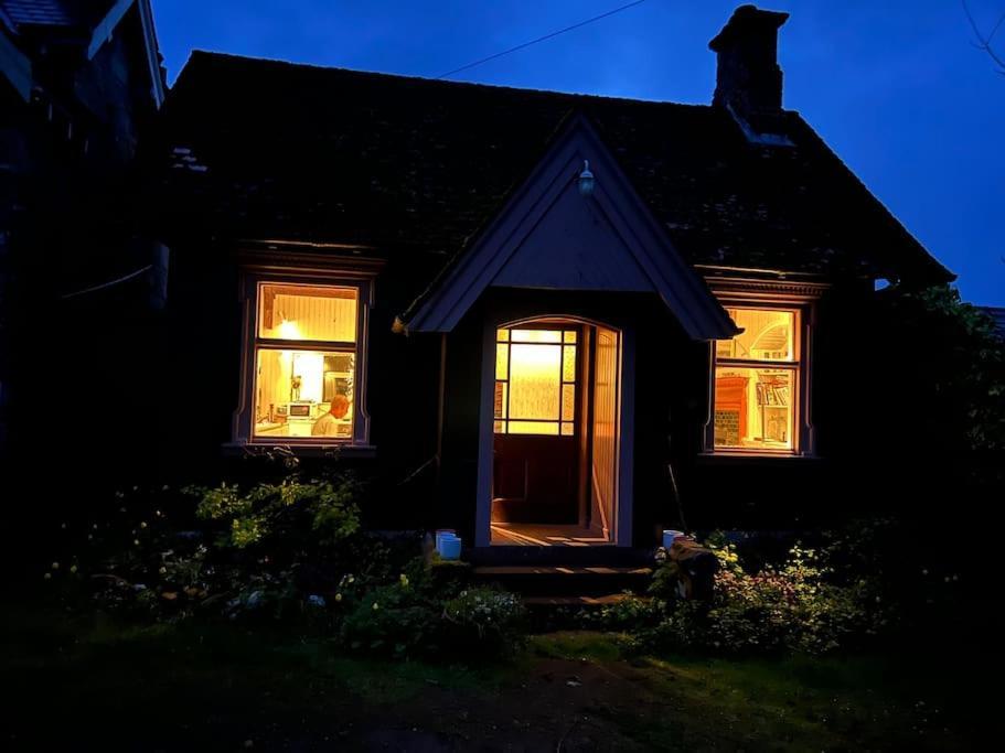 Sleeps 10. The Old Pink Library By Loch And River Villa Lochearnhead Eksteriør billede