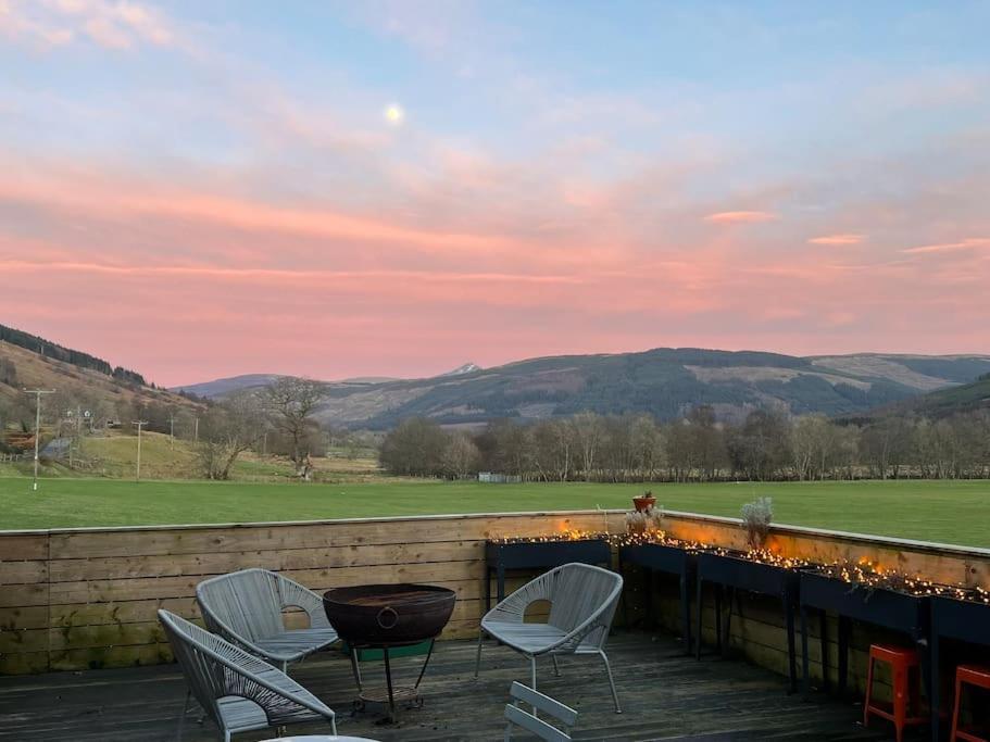 Sleeps 10. The Old Pink Library By Loch And River Villa Lochearnhead Eksteriør billede